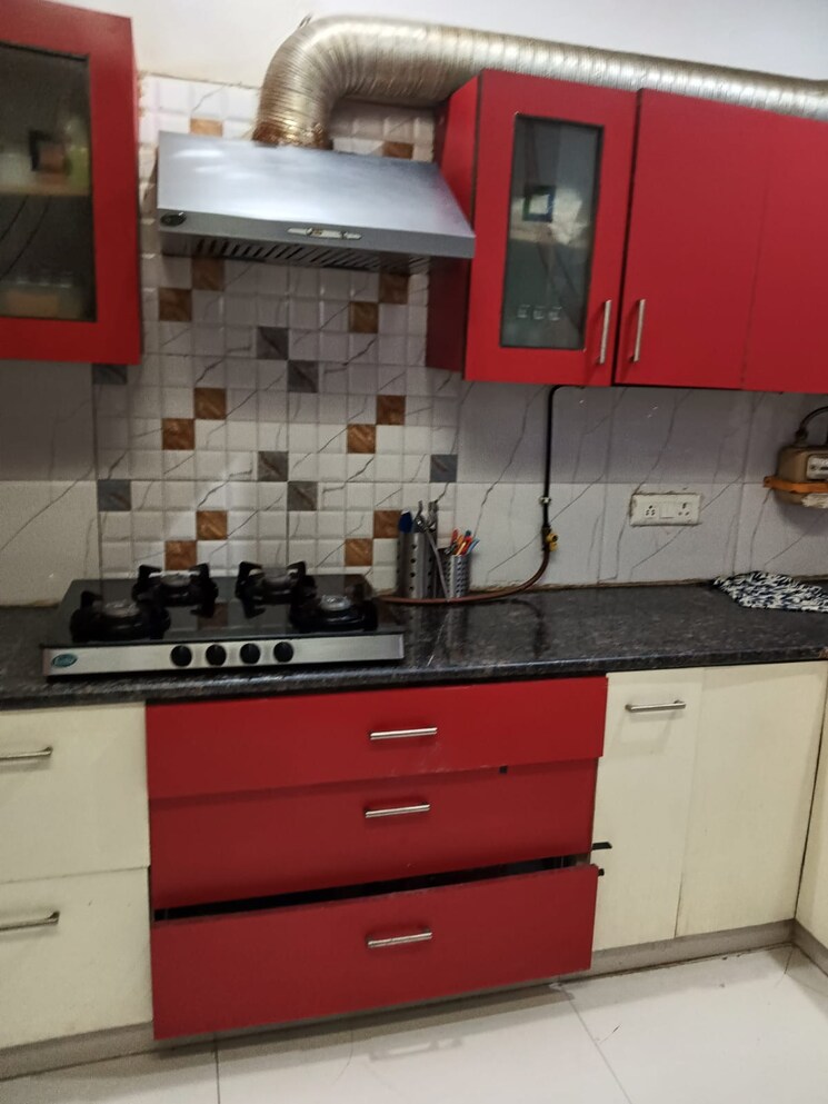 Kitchen, rwa-apartments-sector-39 3 Bedroom 200 Sq.Mt. Independent House In Sector 39 Noida 8696955