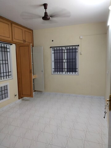 2 BHK Apartment For Rent in Anna Nagar East
