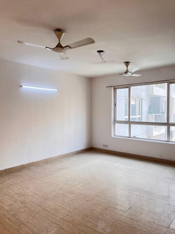 Room in 3 BHK Apartment at Sector 6 Dwarka – for Rent