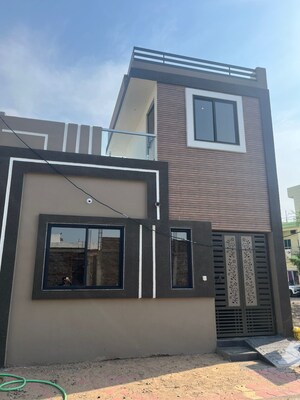 1 BHK Independent House For Sale in Rau Pitampur Road