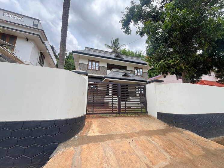 Exterior View, muthuvara 4 Bedroom 2000 Sq.Ft. Villa In Muthuvara Thrissur 8696980