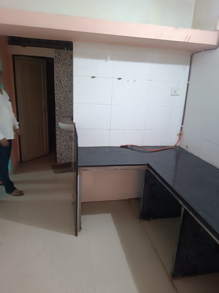 Kitchen, nirman vihar 2 Bedroom 80 Sq.Yd. Builder Floor In Nirman Vihar Delhi 8696974