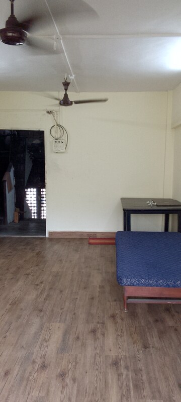 Bedroom in 1.5 BHK Apartment at Neumec Villa, Vile Parle East – for Rent