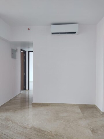Room in 2 BHK Apartment at Dimple 19 North, Kandivali West – for Rent