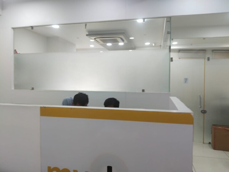 undefined, hn-safal-mondeal-heights Commercial Office Space 1200 Sq.Ft. In Ramdevnagar Ahmedabad 8697057
