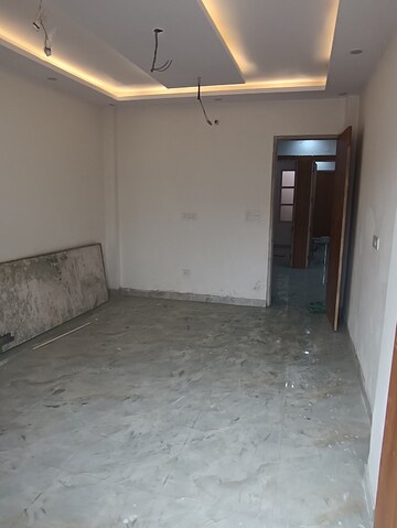 Living Room in 2.5 BHK Builder Floor at Ashok Society, Vasundhara Sector 2b – for Sale
