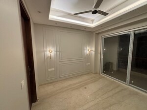 Room in 3 BHK Builder Floor at Sector 51 – for Sale