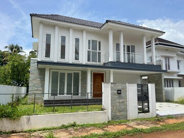 4 BHK Villa For Sale in Thrissur Road