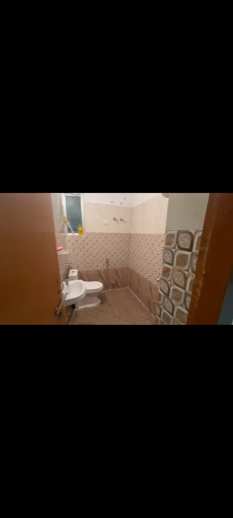 Bathroom, indira nagar 3 Bedroom 2100 Sq.Ft. Independent House In Indira Nagar Lucknow 8697225