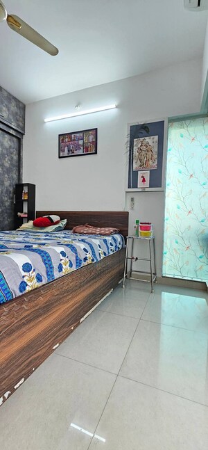 Bedroom in 2 BHK Apartment at Kandivali East – for Sale
