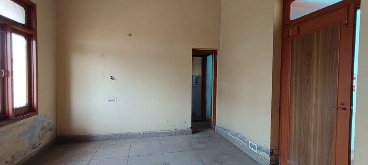 undefined, east mohan nagar  580 Sq.Yd. Plot In East Mohan Nagar Amritsar 8698561