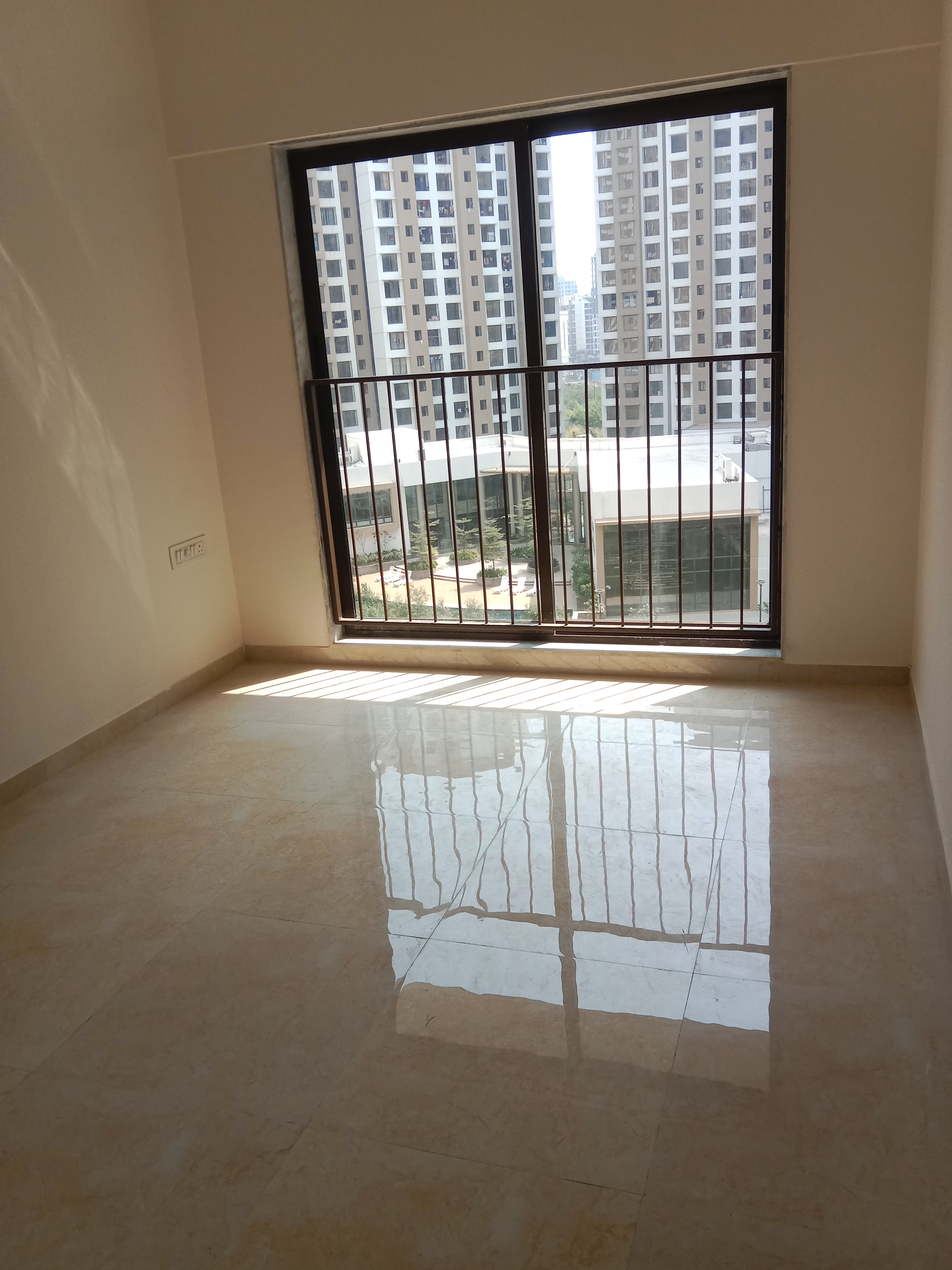 1 BHK Apartment For Rent in Sunteck West World
