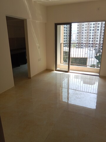 Room in 1 BHK Apartment at Sunteck West World, Naigaon East – for Rent