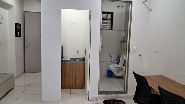 Other, ashram road Commercial Office Space 720 Sq.Ft. In Ashram Road Ahmedabad 8697247