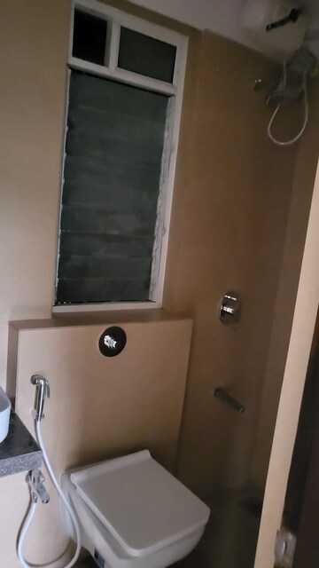 Furnished Amenities in 2 BHK Apartment at Poddar Spraha Diamond, Chembur – for Rent