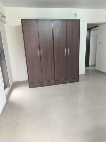 Room in 2 BHK Apartment at RRB Satra Harmony, Chembur – for Rent