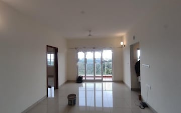Room in 3 BHK Apartment at Prestige Fontaine Bleau, Whitefield – for Rent