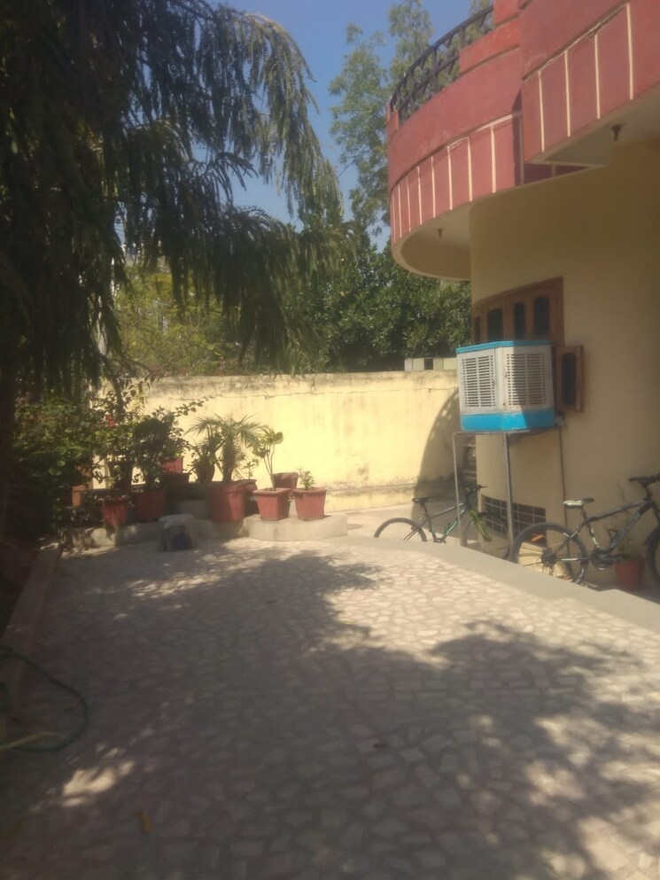  Parking, vaishali nagar 6+ Bedroom 350 Sq.Yd. Independent House In Vaishali Nagar Jaipur 8697582