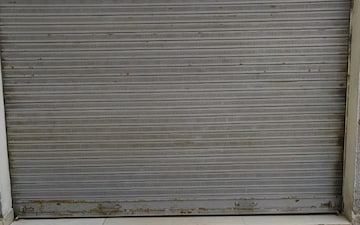 Shop For Rent in Bariatu