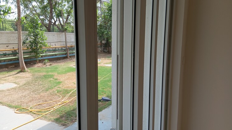 Balcony, emaar-the-palm-drive-the-premier-terraces 4 Bedroom 2100 Sq.Ft. Apartment In Sector 66 Gurgaon 8697591