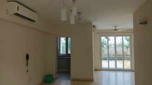 Room in 4 BHK Apartment at Emaar The Palm Drive-The Premier Terraces, Sector 66 – for Sale