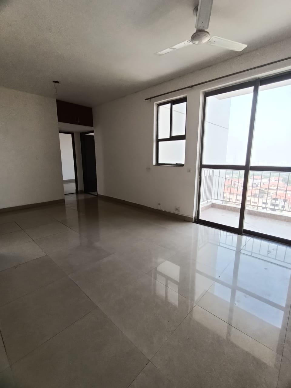 3.5 BHK Apartment For Rent in Unitech Uniworld Gardens 2