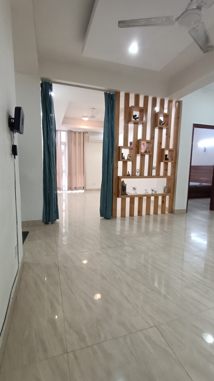 Room, trishla-city 3 Bedroom 1550 Sq.Ft. Apartment In Patiala Road Zirakpur 8697573