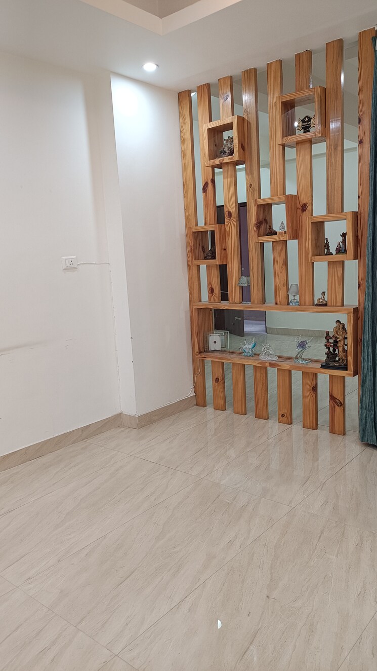 Room, trishla-city 3 Bedroom 1550 Sq.Ft. Apartment In Patiala Road Zirakpur 8697573