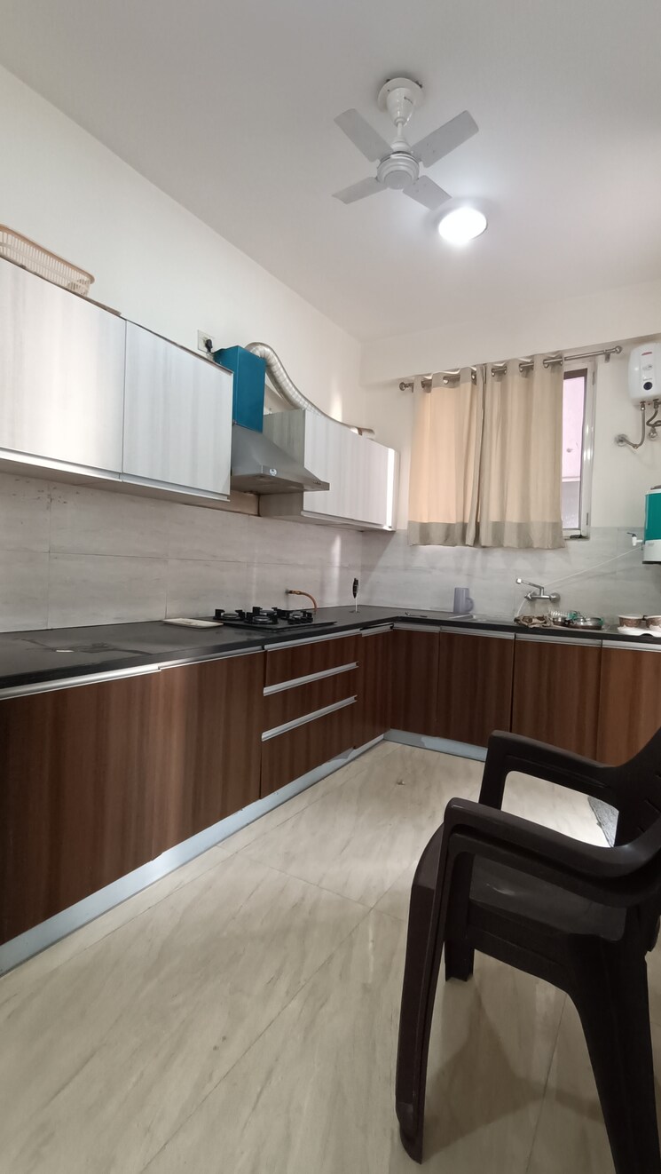 Kitchen, trishla-city 3 Bedroom 1550 Sq.Ft. Apartment In Patiala Road Zirakpur 8697570