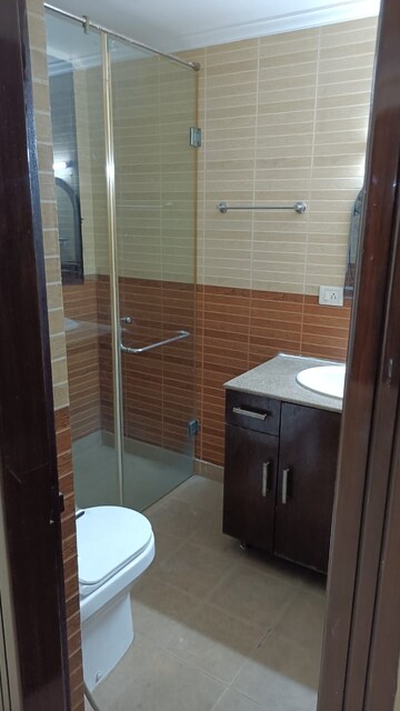 Bathroom in 4 BHK Apartment at The New Greenwood, Sector 52 – for Rent