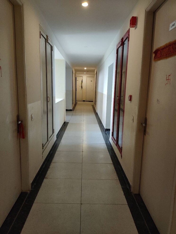 Other, international airport road 2 Bedroom 1100 Sq.Ft. Apartment In International Airport Road Zirakpur 8697587
