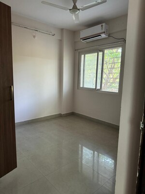 Room in 2 BHK Apartment at Kondapur – for Sale