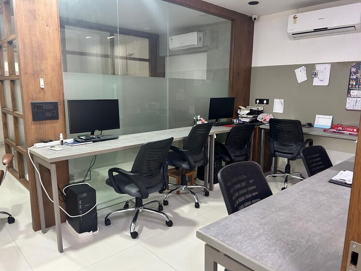 Team Area, iscon-emporio Commercial Office Space 1036 Sq.Ft. In Jodhpur Ahmedabad 8697680