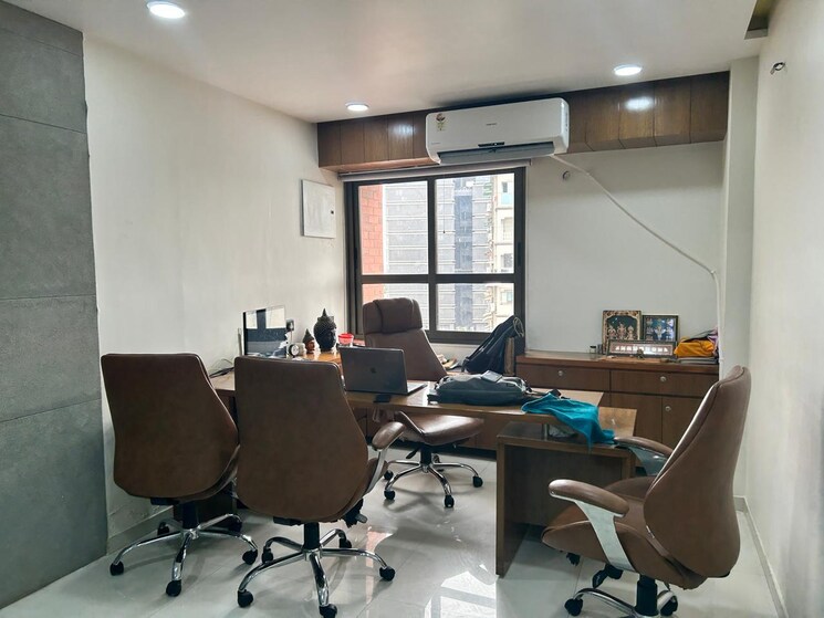 Team Area, iscon-emporio Commercial Office Space 1036 Sq.Ft. In Jodhpur Ahmedabad 8697680