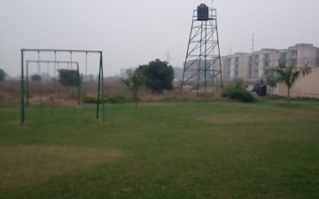 Plot For Sale in Laxmi Nagar