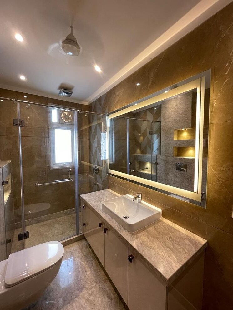 Bathroom, gulmohar park 3 Bedroom 1800 Sq.Ft. Apartment In Gulmohar Park Delhi 8697704