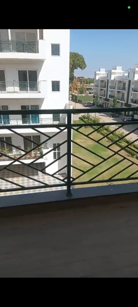 2.5 BHK Builder Floor For Rent in Central Park 3 Flower Valley