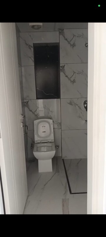 Bathroom in 2.5 BHK Builder Floor at Central Park 3 Flower Valley, Sohna Sector 33 – for Rent