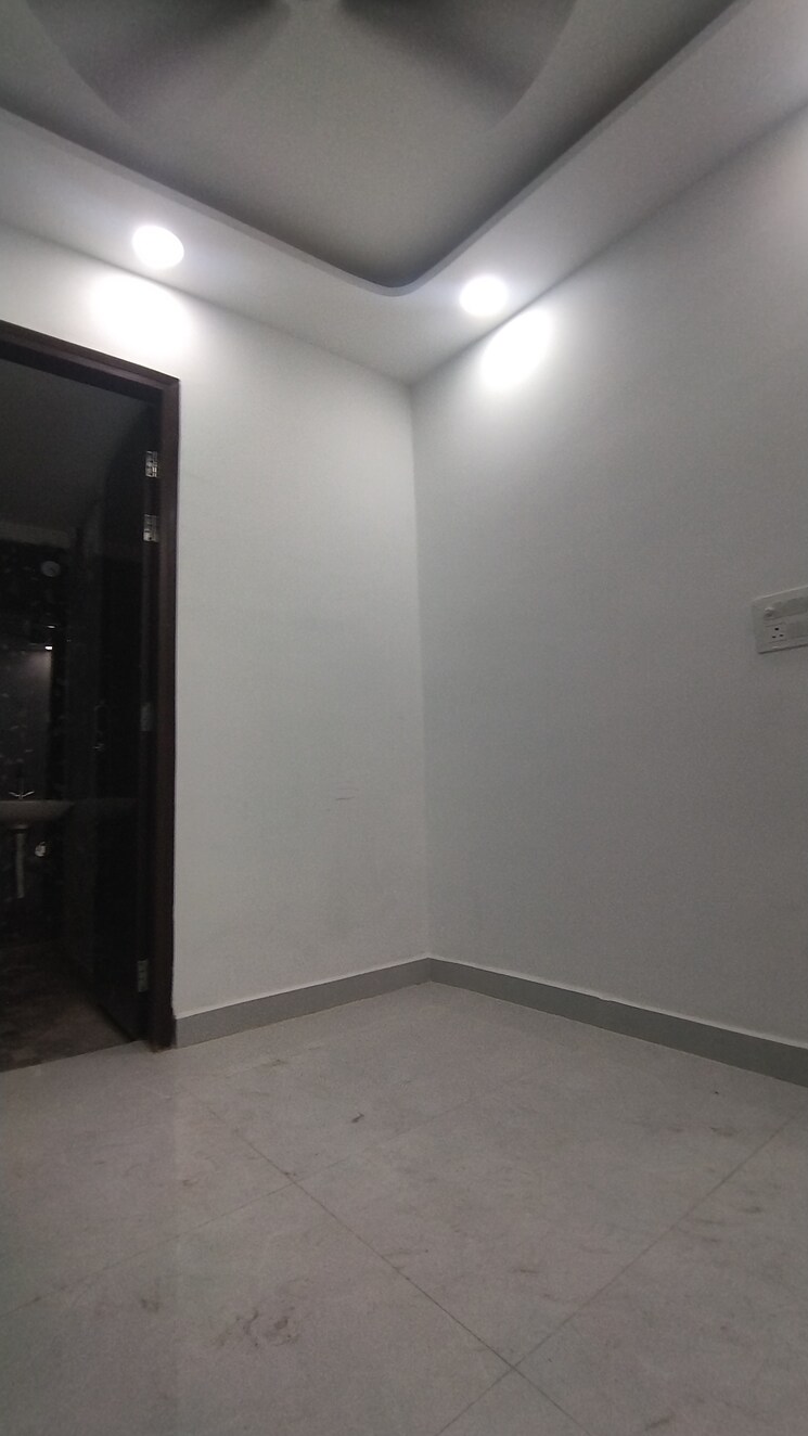 Room, govindpuri 2 Bedroom 3500 Sq.Ft. Builder Floor In Govindpuri Delhi 8697846