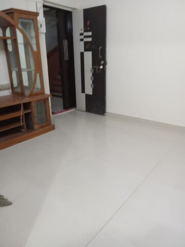 Room in 1 BHK Apartment at Adarsh Nagar CHS Uthalsar, Uthalsar – for Rent
