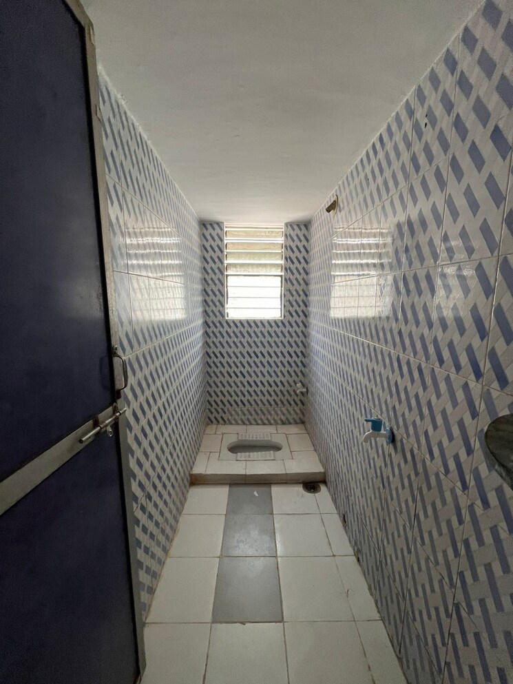 Bathroom, wadgaon sheri 2 Bedroom 900 Sq.Ft. Apartment In Wadgaon Sheri Pune 8698237