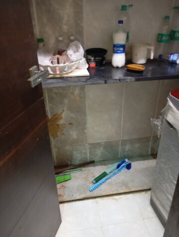 Furnished Amenities in 5 BHK Apartment at Rajasthan CHS, Andheri East – for Sale