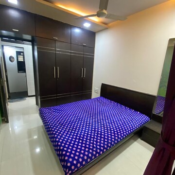 Bedroom in 2 BHK Apartment at Goregaon East – for Rent