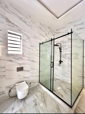 3.5 BHK Builder Floor For Sale in Sector 33