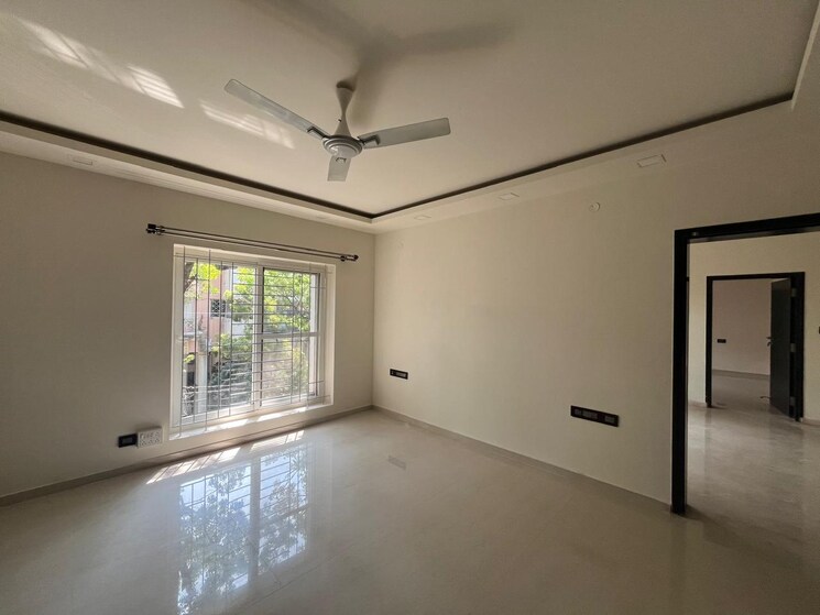 Room, langford town 3 Bedroom 2550 Sq.Ft. Apartment In Langford Town Bangalore 8698202