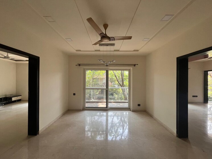 Room, langford town 3 Bedroom 2550 Sq.Ft. Apartment In Langford Town Bangalore 8698202