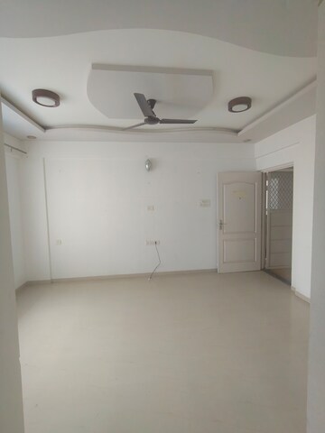 Room in 1.5 BHK Apartment at Goel Ganga Sparsh, Undri – for Rent