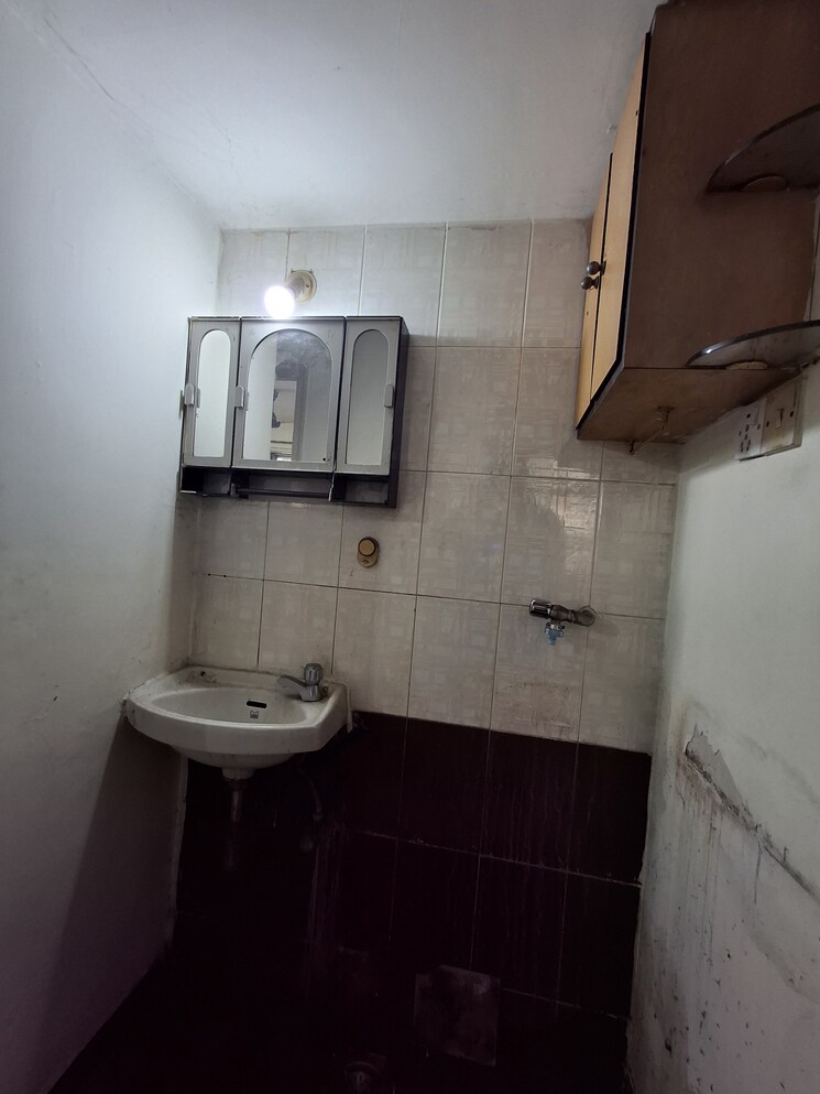 Bathroom, vasant-sagar 2 Bedroom 850 Sq.Ft. Apartment In Kandivali East Mumbai 8698283