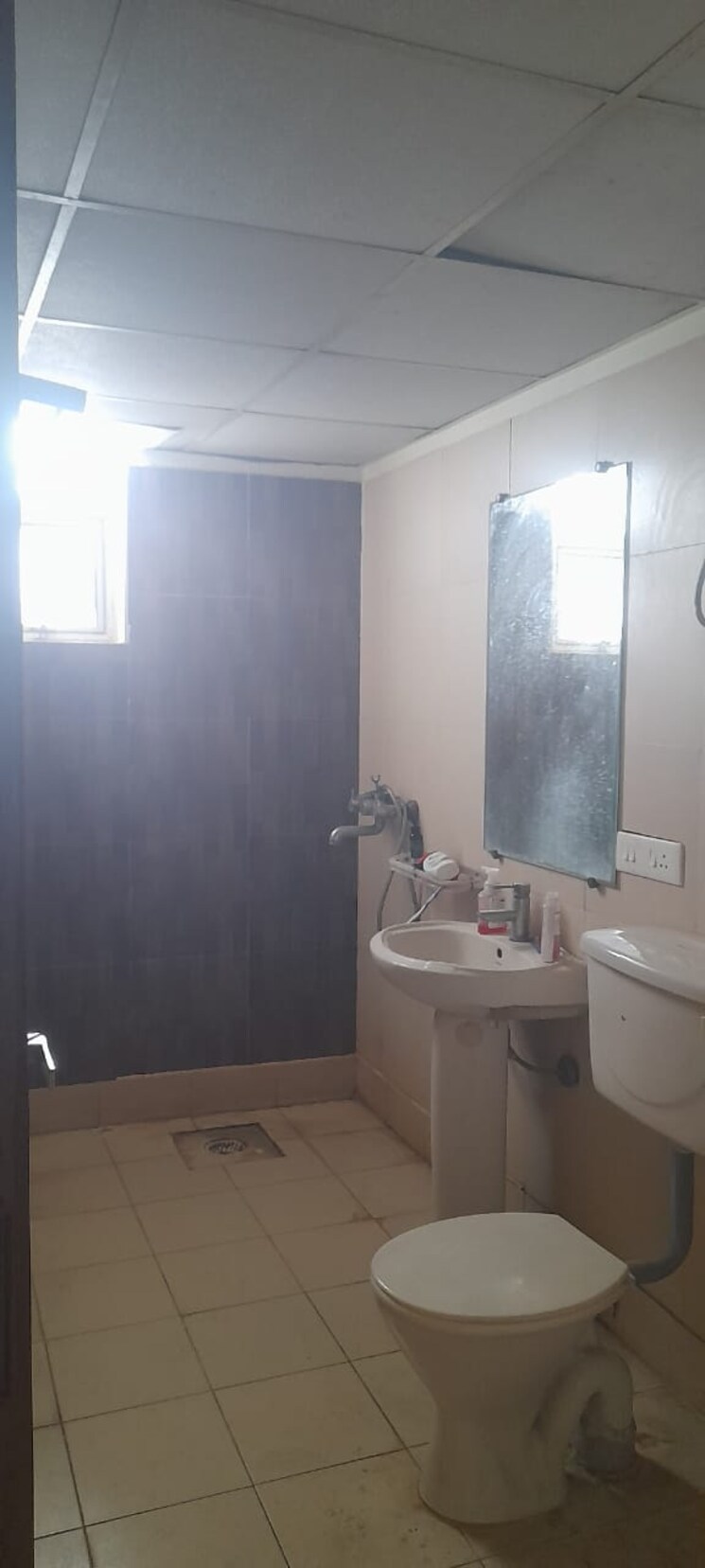 Bathroom, mapsko-krishna-apra-gardens 3 Bedroom 1415 Sq.Ft. Apartment In Vaibhav Khand Ghaziabad 8698352