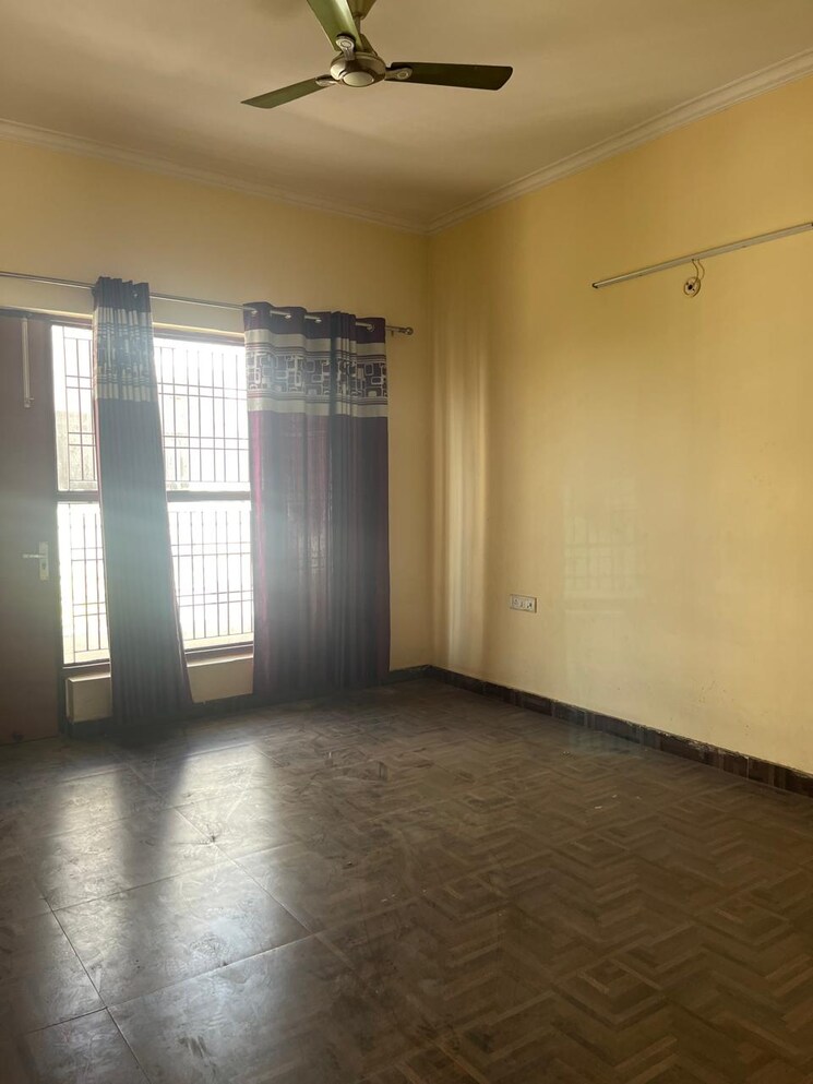 Bedroom, tdi-city-kingsbury 2 Bedroom 225 Sq.Yd. Apartment In Kundli Sonipat 8698328